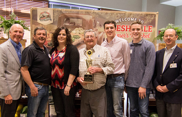 Stratton Farms of Rutledge, TN Receives Wayne Scott Memorial Grower of the Year Award
