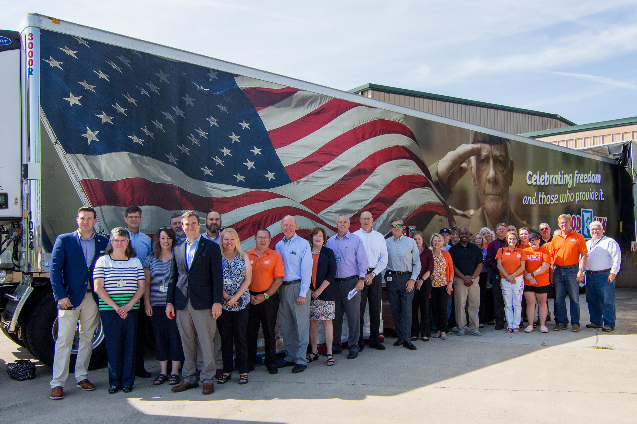 Utility Trailer and Food City Make Significant Product Donation to Feeding America