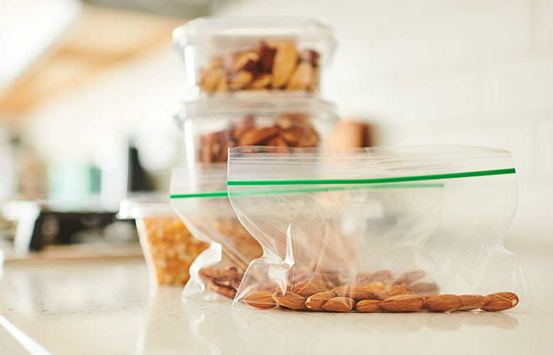 Wellness Club — 10 Fridge-Free Snacks to Keep at Your Desk