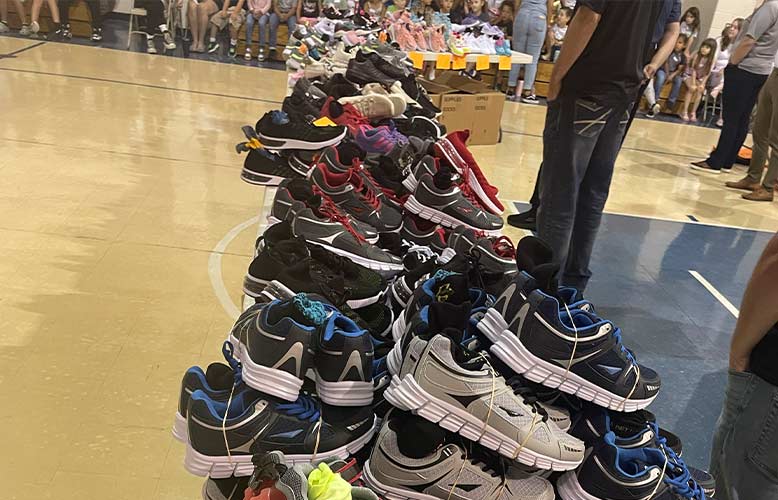 Samaritan’s Feet, Coca-Cola & Food City Distribute 250 Pairs of Shoes To Johnson City Youth