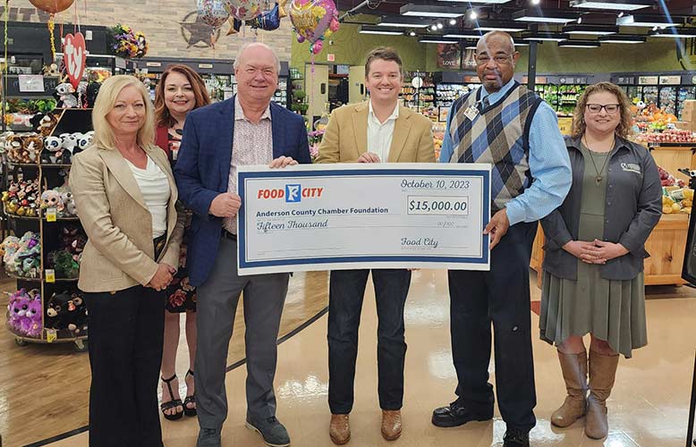 Food City Contributes to Anderson County Chamber Building Campaign