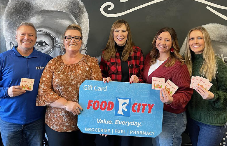  Food City Supports The Love Kitchen