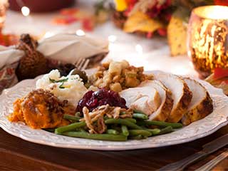 Practice moderation, mindfulness, and balance this holiday season with these tips from Elizabeth Hall, MS, RDN, LDN, Food City Registered Dietitian.