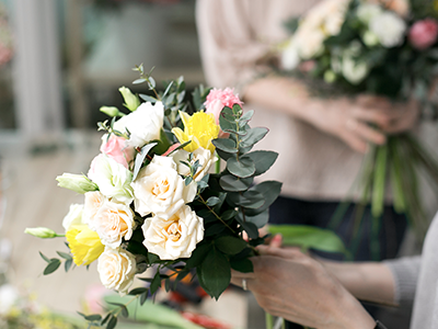 Food City floral offers custom made affordable floral arrangements for every occasion. Order online and pick up in-store or talk with one of our floral experts at your local Food City.