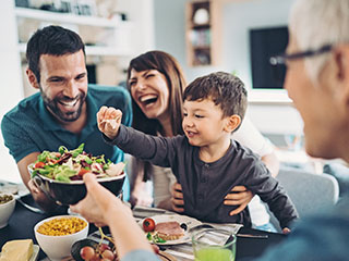 The Food City Wellness team discuss the power of family meals in honor of National Family Meals Month